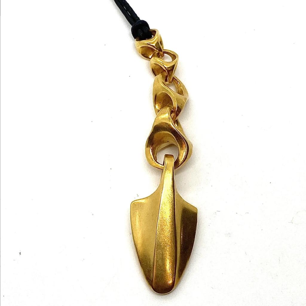 Robert Lee Morris Museum Gallery Of Collectables Graduated Alpha Chain Pendant 280$
